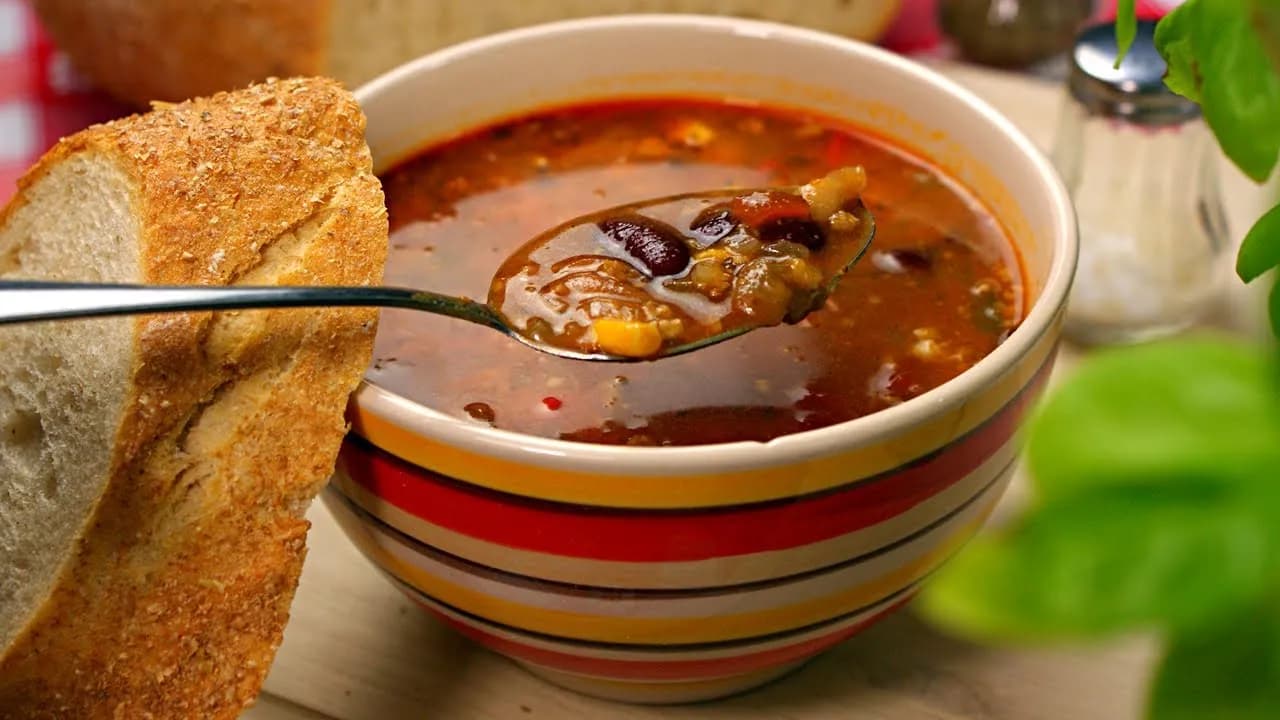 Jak ugotować zupę meksykańską – prosty przepis na smakowitą potrawę