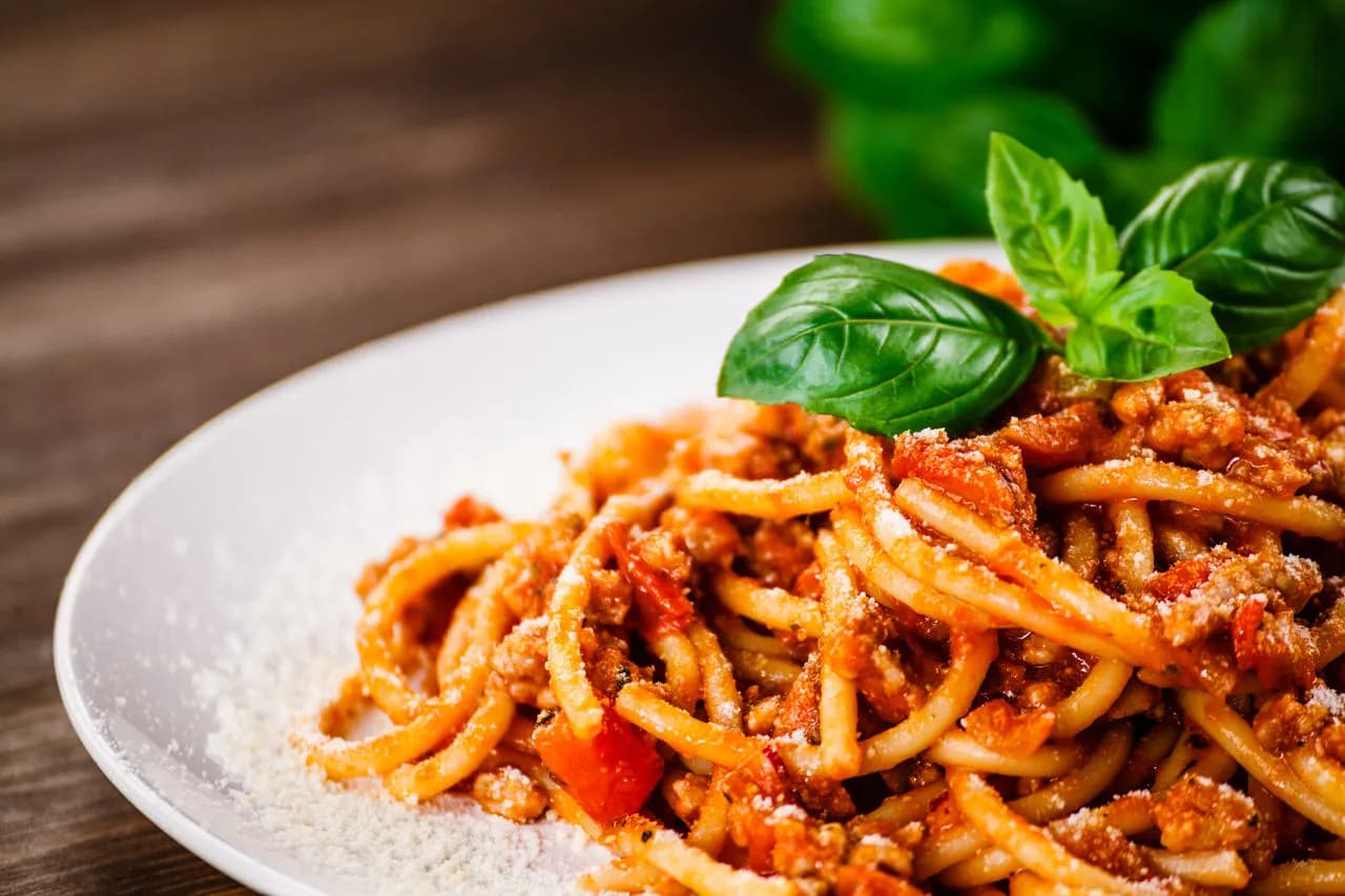 Spaghetti jak zrobić - prosty przepis, który zaskoczy Twoich gości