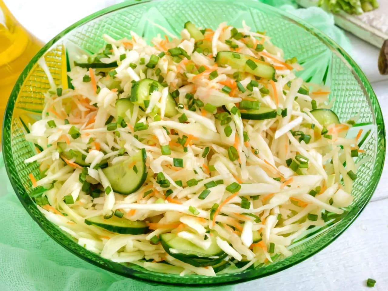 Jaka surówka do kaszy gryczanej, by uczynić obiad wyjątkowym?