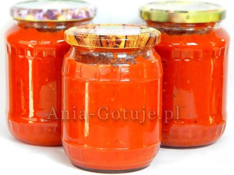 Sos do spaghetti z pomidorów i cukinii na zimę – łatwe przepisy na zapasy