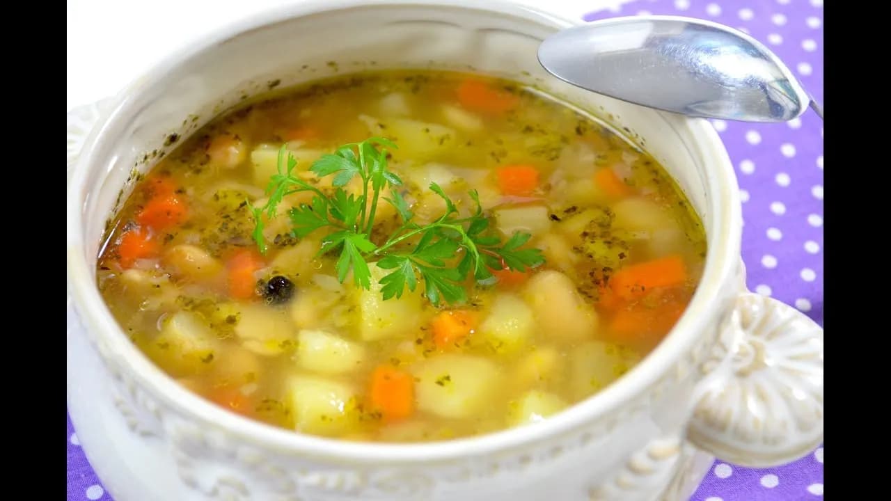 Jak zrobić dobrą zupę fasolową, aby zachwycić smakiem i aromatem